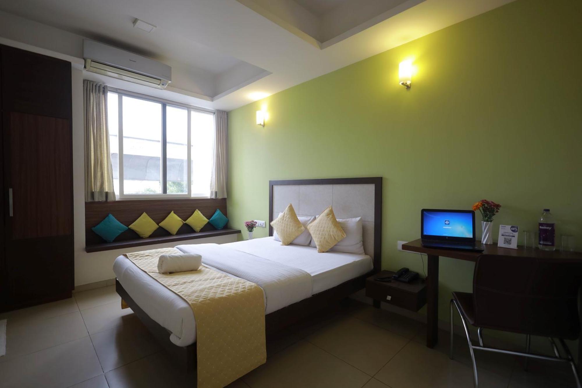 Ixora Suites Bengalúr Exteriér fotografie