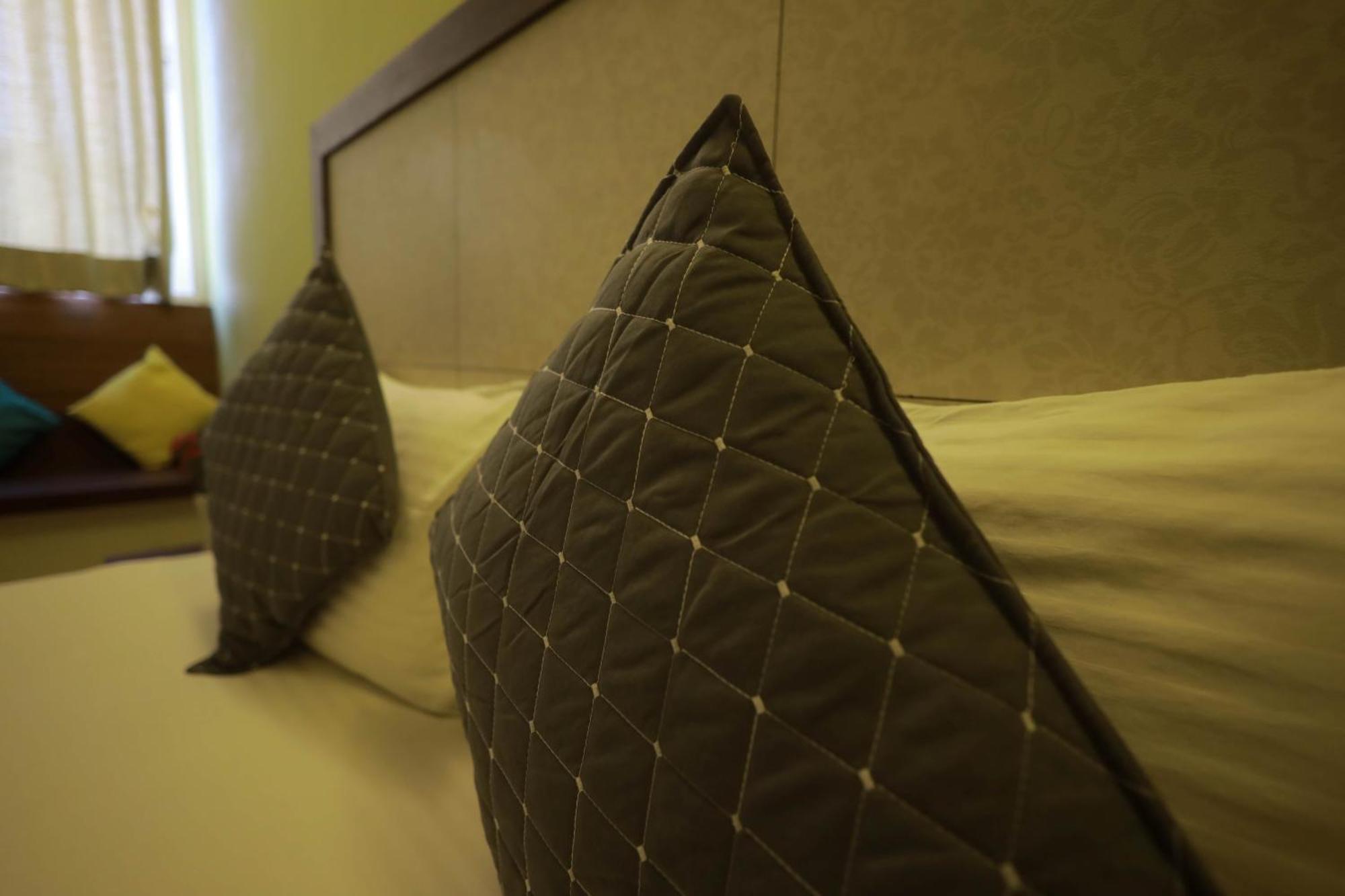 Ixora Suites Bengalúr Exteriér fotografie